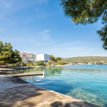 Estella * Rogoznica (Sibenik-Knin)