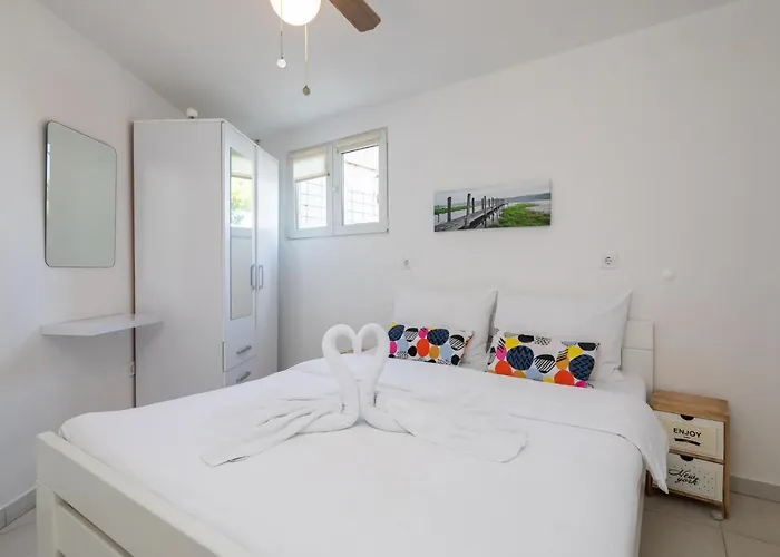 Estella * Rogoznica (Sibenik-Knin)